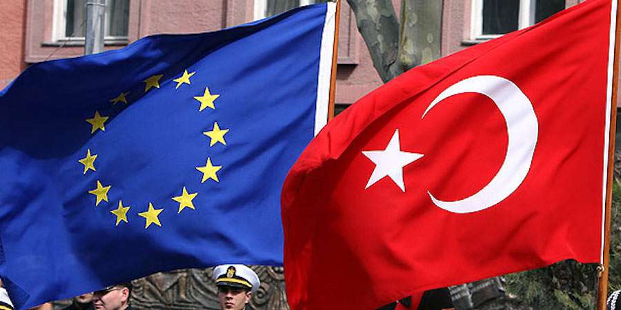 Η ΕΕ παροτρύνει την Τουρκία να αποσύρει τα στρατεύματα της από τη Συρία