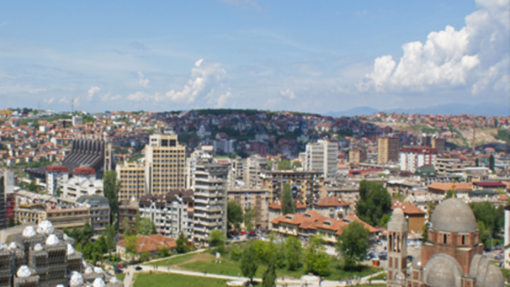 Η Πρίστινα απαγορεύει τις επισκέψεις Σέρβων πολιτικών στο Κόσοβο