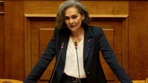 «Μπουρλότο» στη Βουλή με μεγάλες αλήθειες από τη Σακοράφα, για τους «παράδοξους» εξοπλισμούς και την περιφρόνηση διαδικασίων