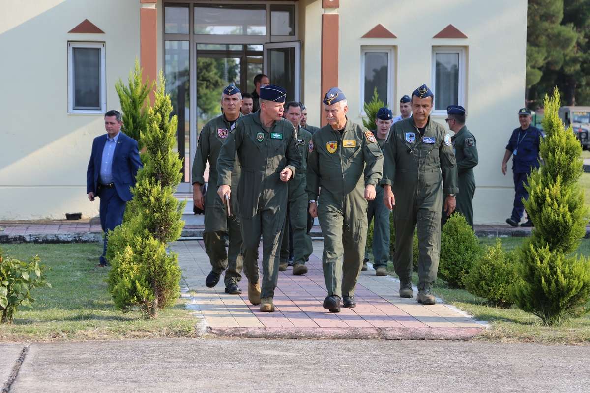 Ο διοικητής των αμερικανικών αεροπορικών δυνάμεων Ευρώπης ακύρωσε επίσκεψη στην Τουρκία