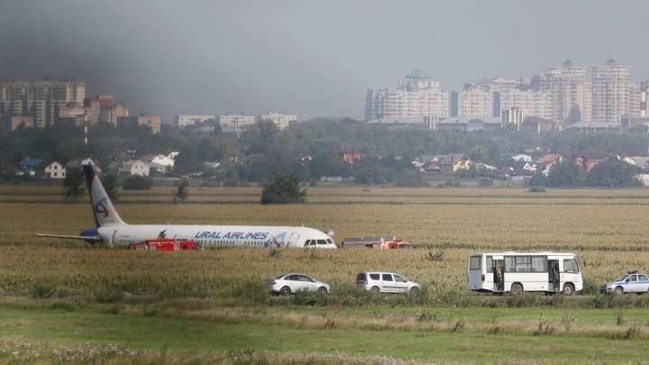 Μόσχα:23 τραυματίες σε αναγκαστική προσγείωση αεροσκάφους-Βίντεο