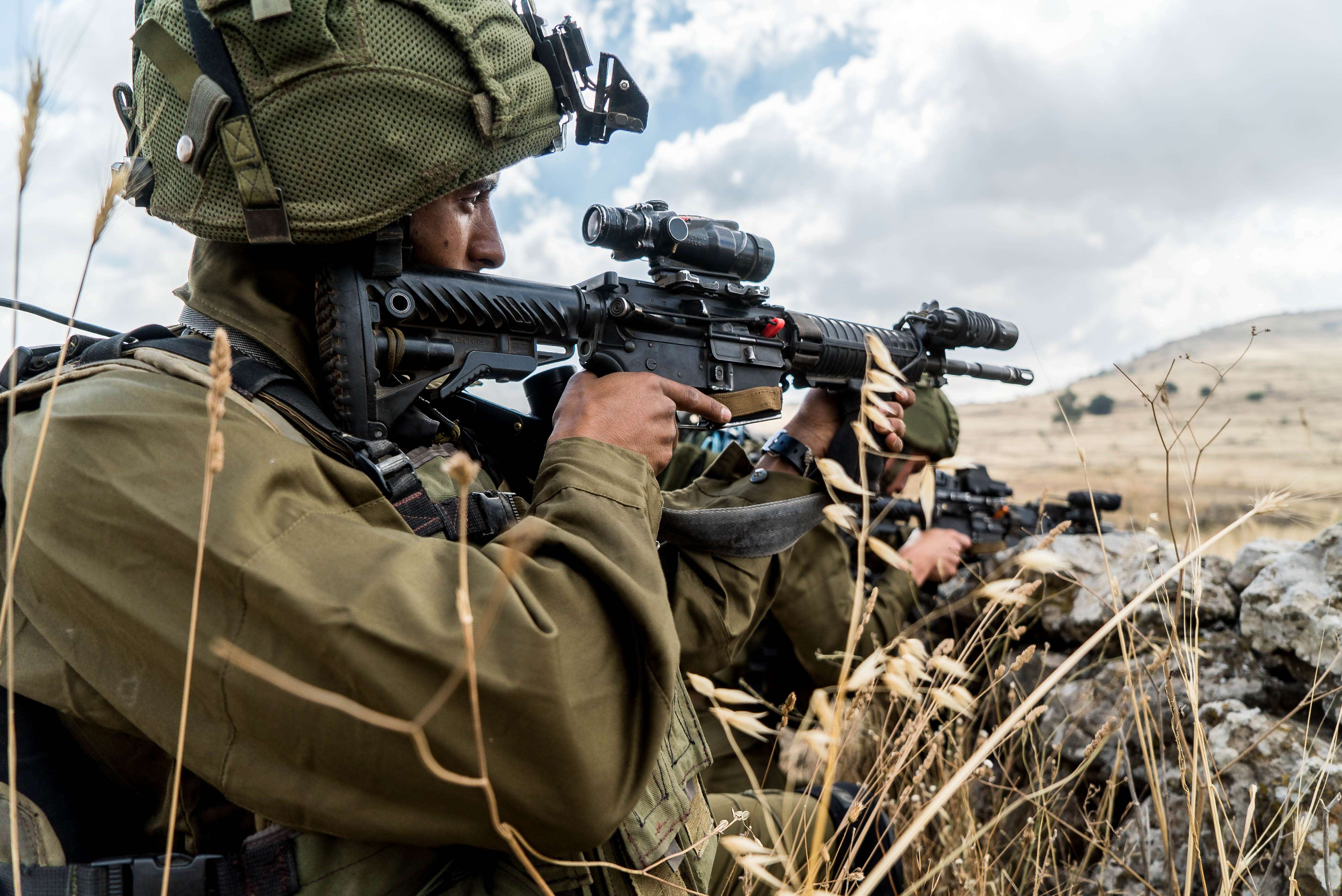 Ισραηλινές δυνάμεις ασφαλείας πυροβόλησαν και σκότωσαν έναν Παλαιστίνιο