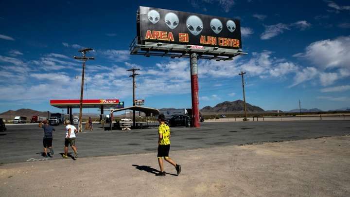 Εισβολή στην Περιοχή 51: οι λάτρεις των UFO συγκεντρώνονται στην έρημο της Νεβάδας