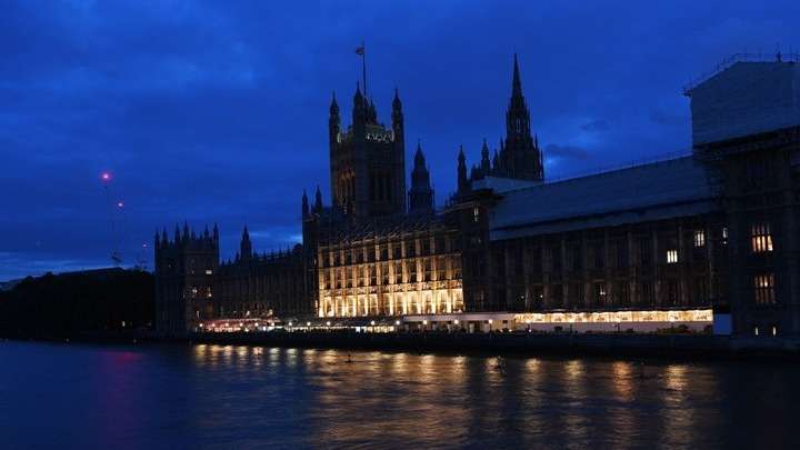 Πολιτικό χάος στην Βρετανία: Όχι σε πρόωρες εκλογές ψήφισε το κοινοβούλιο