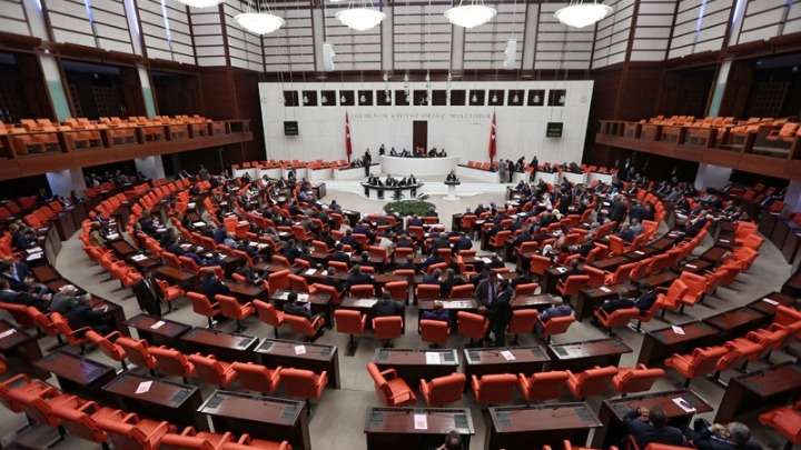 Το τουρκικό κοινοβούλιο ενέκρινε την εισβολή στην Συρία