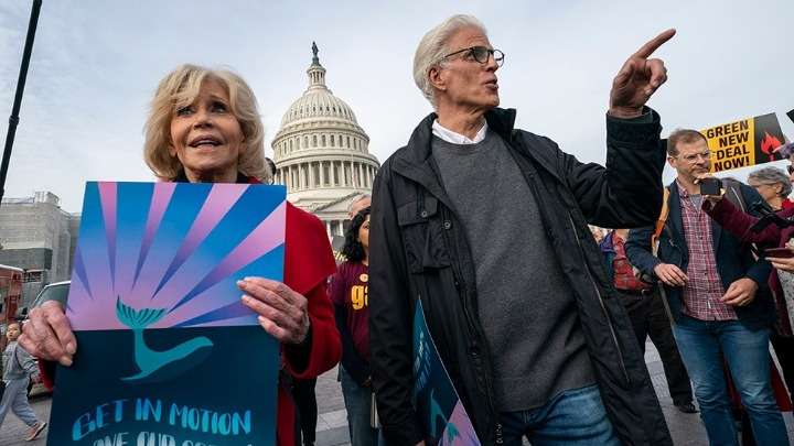 Συνελήφθησαν η Τζέιν Φόντα και ο Τεντ Ντάνσον διαμαρτυρόμενοι για την κλιματική αλλαγή