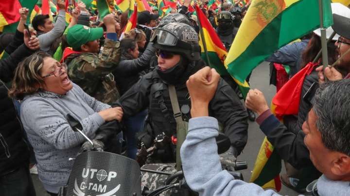 Βολιβία: Νέα επεισόδια στη Λα Πας, το Κογκρέσο συζητά την οργάνωση νέων εκλογών