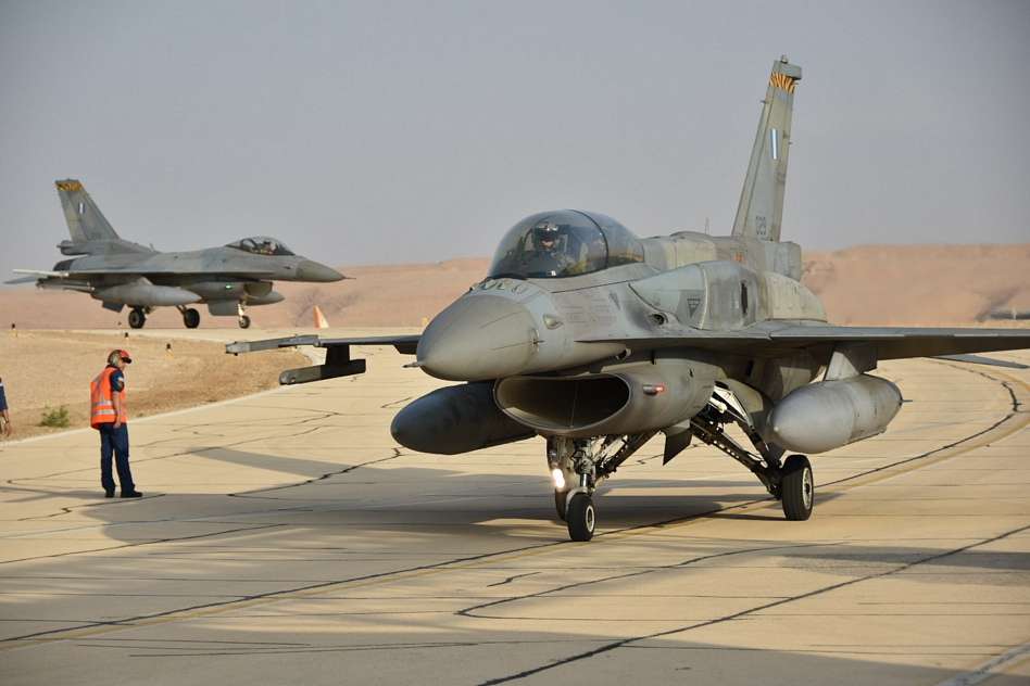 'Ασκηση ΕΥΝΟΜΙΑ και επιτέλους η Πάφος είδε ελληνικά F-16 να προσγειώνονται...