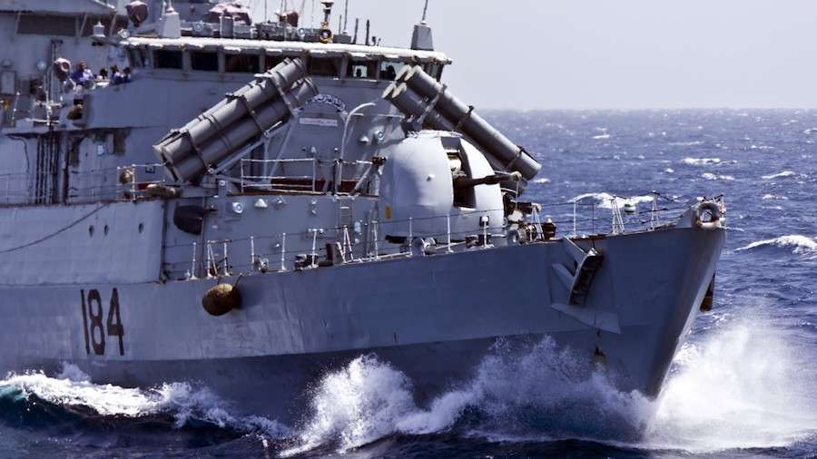 Φρεγάτα του Πακιστάν κάνει ελέγχους σε πλοία δυτικά της Κύπρου!