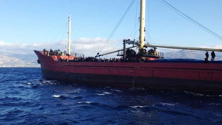 Φορτηγό πλοίο με τουρκικό πλήρωμα προσέκρουσε σε βράχια στην Τήλο