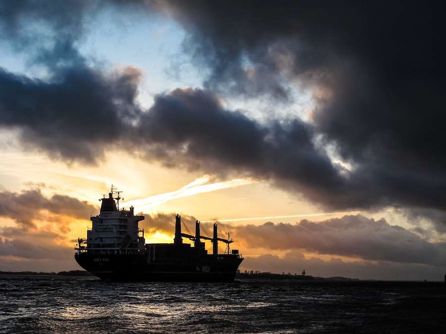 Επίθεση με μαγνητικές νάρκες δέχτηκε φορτηγό πλοίο του Ιράν στην Ερυθρά Θάλασσα