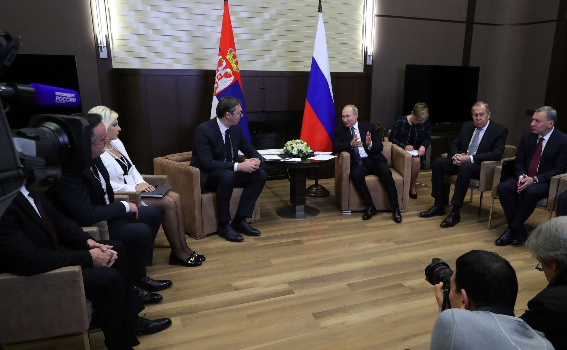 Στρατιωτική συνεργασία και Βαλκάνια στο επίκεντρο της συνάντηση Πούτιν με τον Σέρβο πρόεδρο