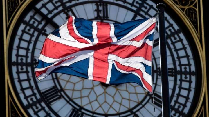 Εκλογές στη Βρετανία: Άνοιξαν οι κάλπες και τα προγνωστικά δείχνουν Brexit