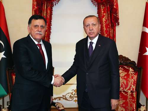 Ο Ερντογάν συνάντησε τον προστατευόμενο του στη Λιβύη Φάγεζ αλ-Σάρατζ