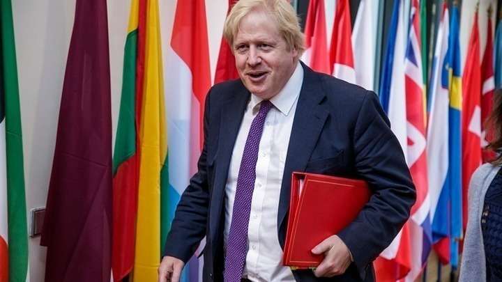 Brexit: Έτοιμος να δεχτεί εμπορική συμφωνία με την ΕΕ ο Τζόνσον, γράφουν οι Times