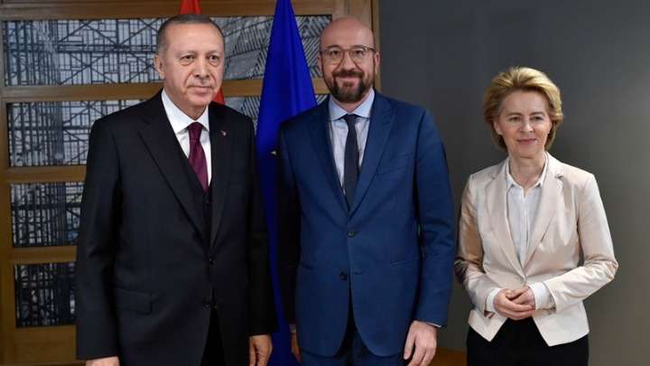 Ο Ερντογάν ξεσαλώνει και η ΕΕ του προσφέρει... κίνητρα