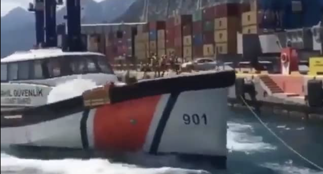 Πληρώνουμε τα σκάφη των Τούρκων για να εμβολίζουν τα δικά μας στο Αιγαίο! Βίντεο