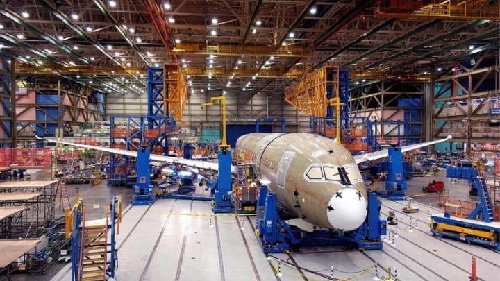 Κορονοϊός: Η Boeing πάει για 10% μείωση του προσωπικού της