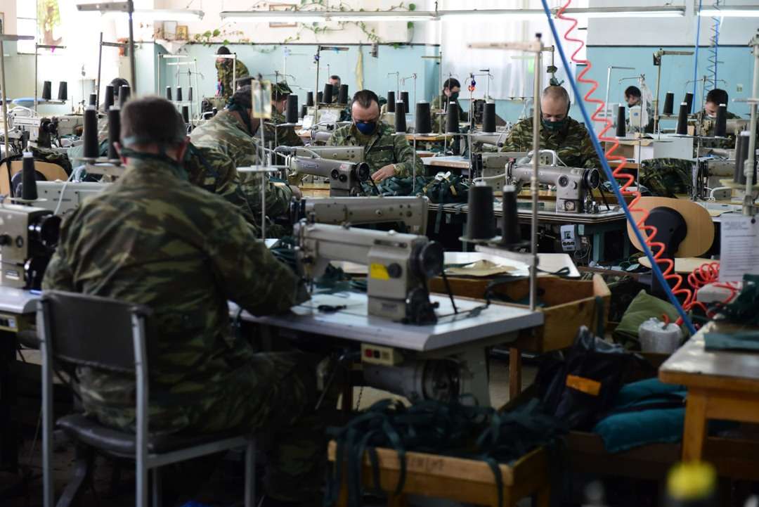 Κορονοϊός: 150.000 μάσκες παραγωγής Ενόπλων Δυνάμεων μέχρι την άλλη εβδομάδα