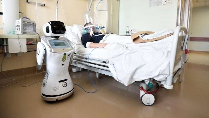 Κορονοϊός Ιταλία: Ένα ρομπότ σε νοσοκομείο της Λομβαρδίας στη μάχη κατά του Covid-19