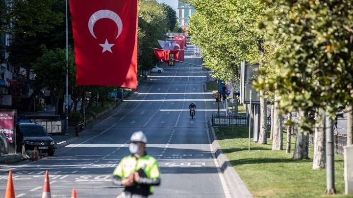 Τουρκία-κορονοϊός: 13.695 νέες μολύνσεις και 197 θάνατοι
