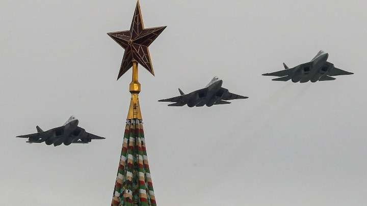 Η Ρωσία άρχισε την κατασκευή του πρώτου στρατηγικού stealth βομβαρδιστικού