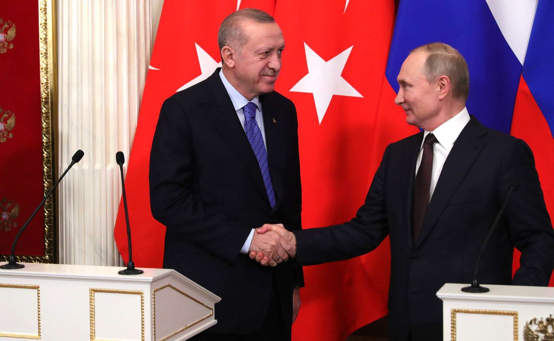 Ο Ερντογάν «κάνει παιχνίδι»: «Δεν μπορεί να τελειώσει ο πόλεμος αν αγνοήσουμε τη Μόσχα»