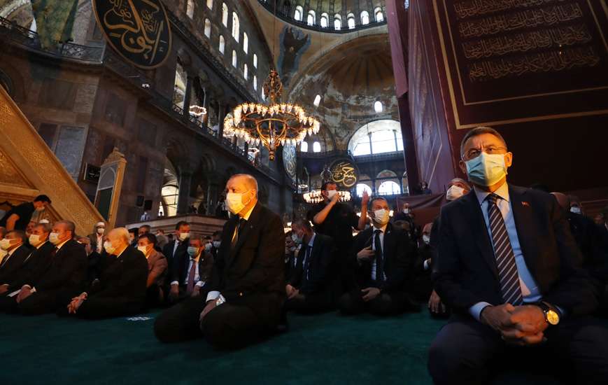 Der Spiegel για Αγία Σοφία: «Η εκνευριστική παράσταση του Ερντογάν»