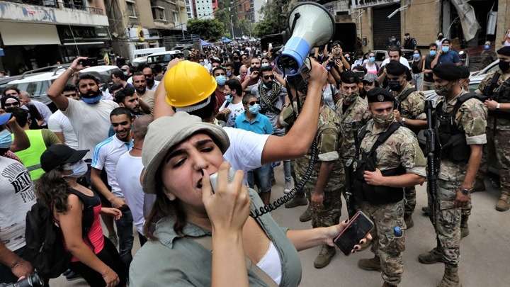 Λίβανος: Δακρυγόνα εναντίον αντικυβερνητικών διαδηλωτών στη Βηρυτό