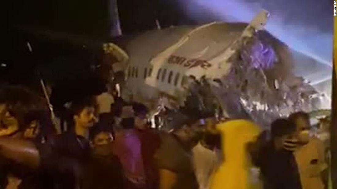 Ινδία: Τουλάχιστον 2 νεκροί και 35 τραυματίες από τη συντριβή αεροσκάφους στο αεροδρόμιο της Καλικούτ