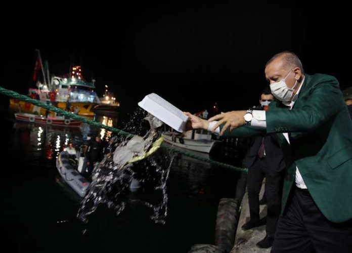 (ΝΕΟ ΔΙΚΑΣΤΙΚΟ ΣΚΑΝΔΑΛΟ!!!)Το Αιγαίο, τα ψάρια του και η μεγάλη εξαγορά των Τούρκων! Τι συμβαίνει στο Αιγαίο;
