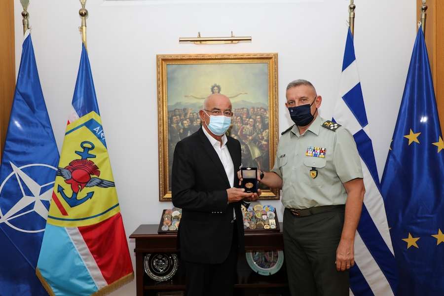 Ο Α/ΓΕΕΘΑ συναντήθηκε με το νέο -πολίτη πλέον-  πρόεδρο του ΔΣ του Πολεμικού Μουσείου