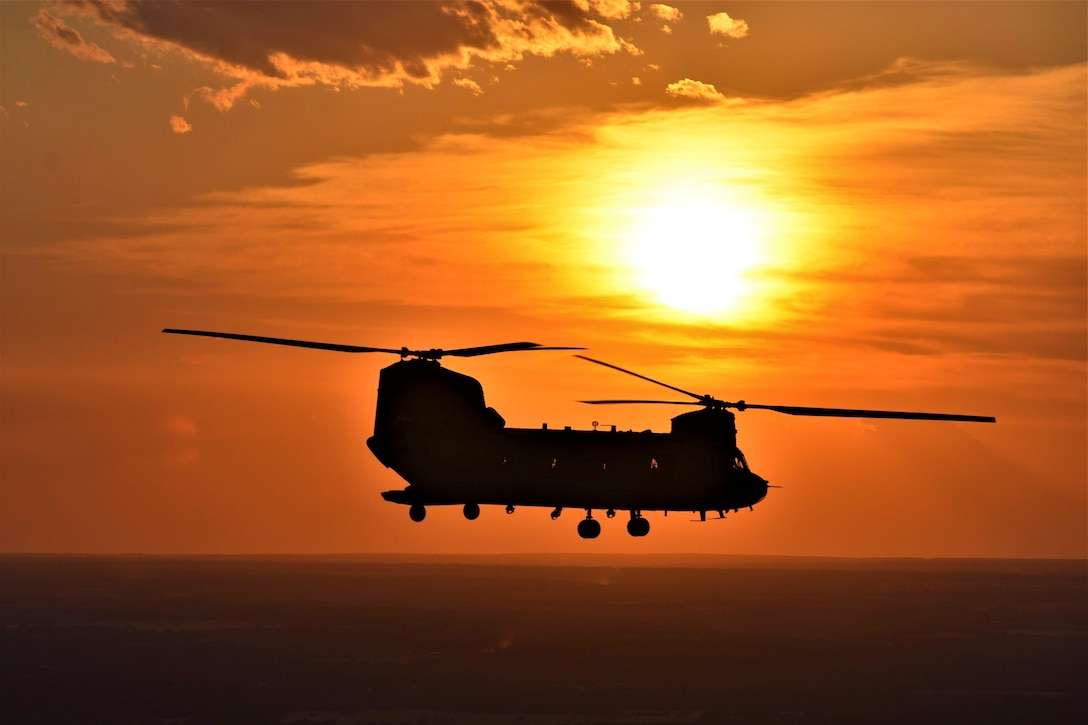 Η Γερμανία θα αγοράσει 60 μεταγωγικά ελικόπτερα από τη Boeing