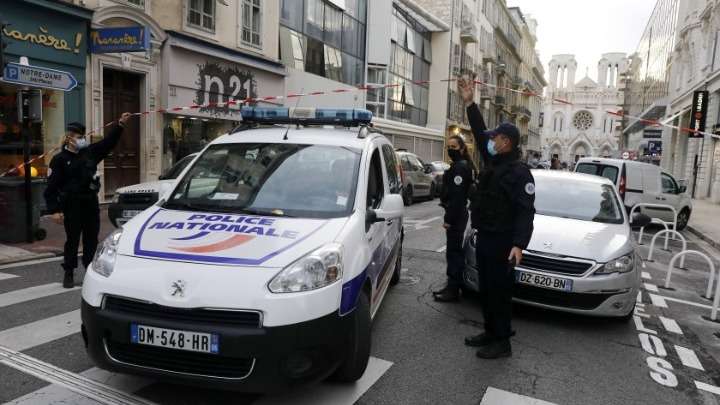Γαλλία: Έξι ύποπτοι τέθηκαν υπό κράτηση για την επίθεση στη Νοτρ Νταμ της Νίκαιας