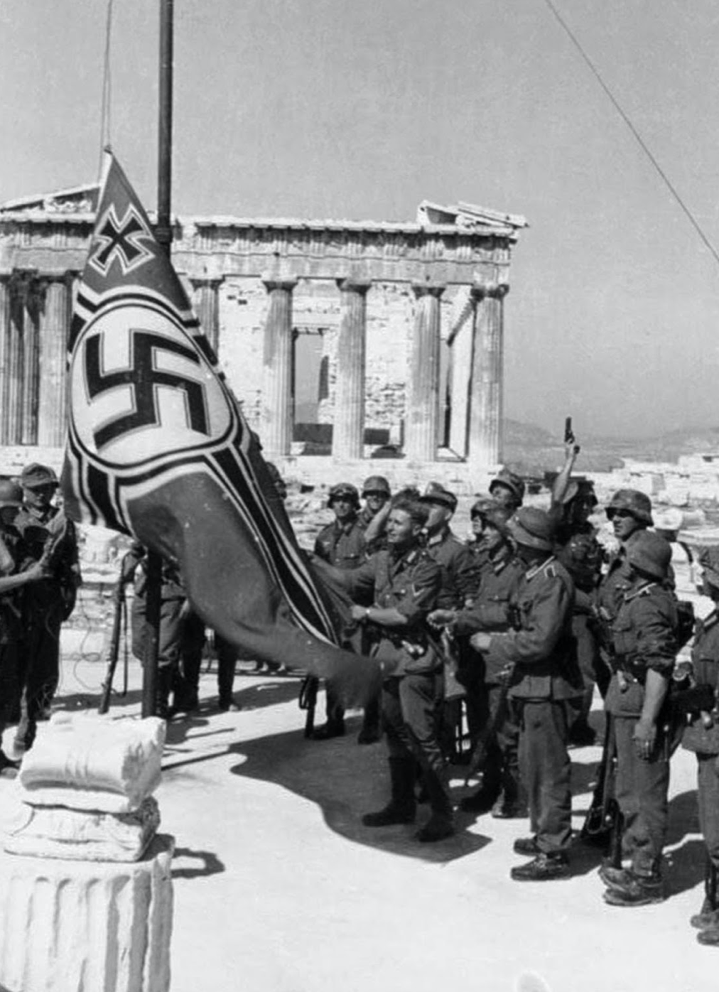81 χρόνια μετά από τη γερμανική εισβολή στην Ελλάδα η Γερμανία επανεξοπλίζεται! Ώρα να πληρώσει τις οφειλές της