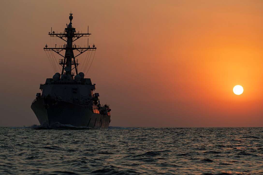 ΗΠΑ-Ιράν «αναμέτρηση» στον Κόλπο! Το αμερικανικό ναυτικό ανακοίνωσε επιχείρηση στον Κόλπο του Ομάν