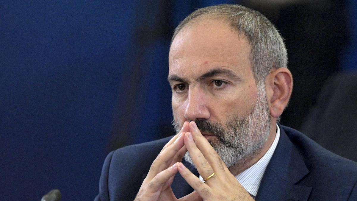 Ο πρωθυπουργός της Αρμενίας ανακοίνωσε ότι υπέγραψε συνθηκολόγηση για τον τερματισμό του πολέμου!