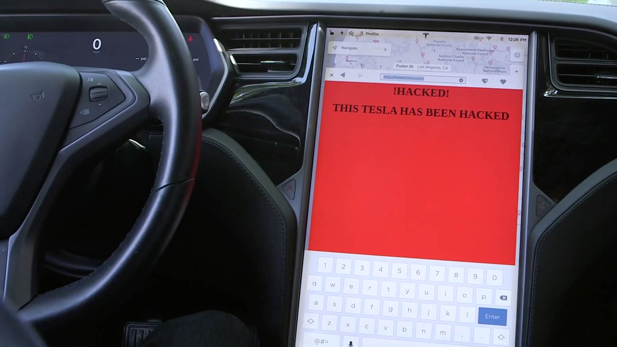 SOS: Είναι τα Tesla ευάλωτα στους χάκερς; (βίντεο)