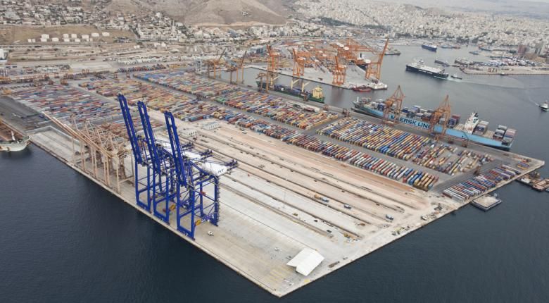 Οι Financial Times μας «βγάζουν στη σέντρα» για το λιμάνι του Πειραιά και την Cosco