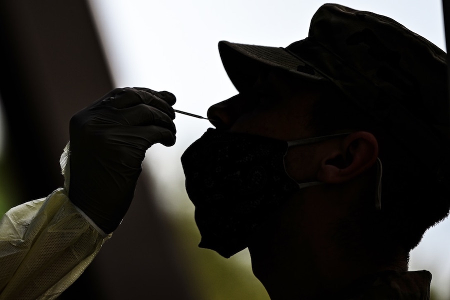 Τι θα γίνει με τον εμβολιασμό των στρατιωτικών; Θα υπάρξει υποχρεωτικότητα;