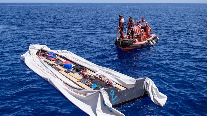 Λιβύη: 4 παιδιά νεκρά από ανατροπή σκάφους με μετανάστες