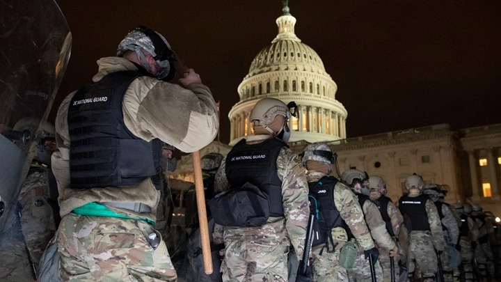 ΗΠΑ: Απομακρύνθηκαν 12 μέλη της Εθνοφρουράς μετά τον έλεγχό τους