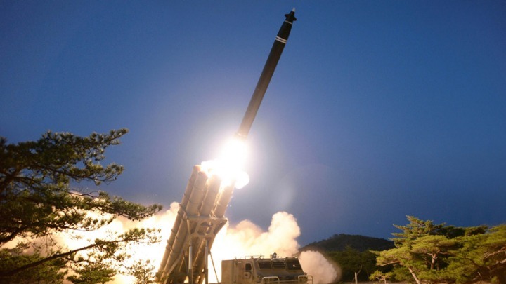 Βόρεια Κορέα: Εκτόξευσε πύραυλο εφοδιασμένο με κινητήρα στερεού καυσίμου