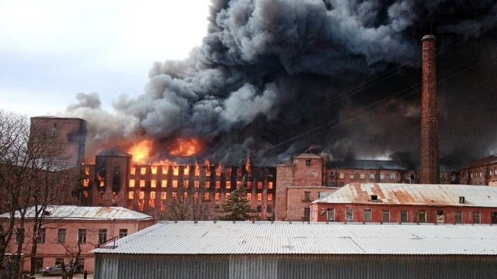 Ρωσία Αγία Πετρούπολη: Ένας νεκρός ,2 τραυματίες σε μεγάλη φωτιά σε εργοστάσιο