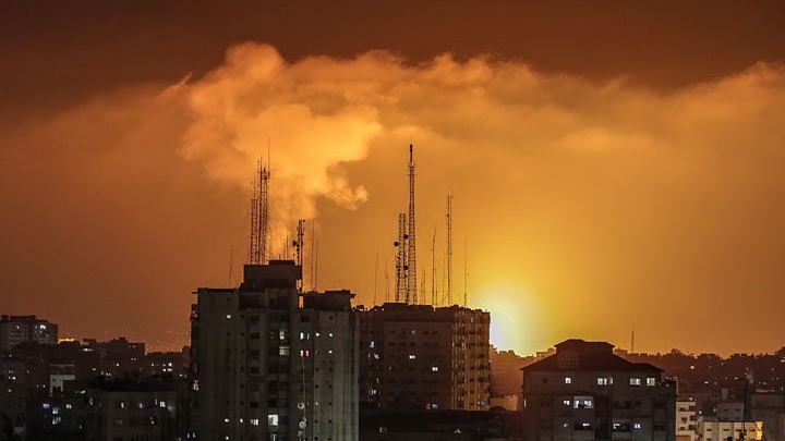 Κόλαση στη Λωρίδα της Γάζας! Το Ισραήλ έπληξε 130 στόχους, τουλάχιστον 20 οι νεκροί