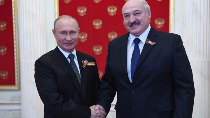 Η Λευκορωσία αναγνώρισε την Κριμαία ως ρωσικό έδαφος και ο Πούτιν χαιρετίζει τη δήλωση