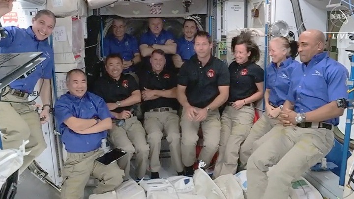 Επέστρεψε στη Γη η κάψουλα της SpaceX με τέσσερις αστροναύτες από τον ISS