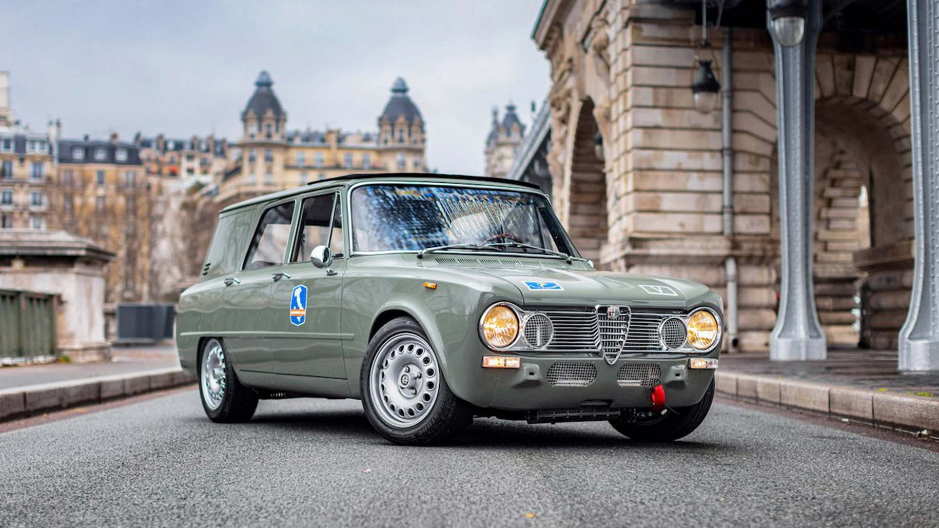 Είναι η Alfa Romeo Giulia Familiare Polizia το πιο cool περιπολικό ever;