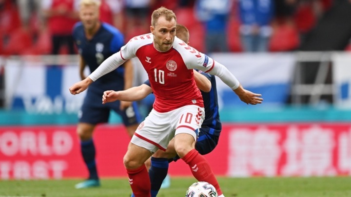Euro 2020: Σοκ με τον ποδοσφαιριστή της Δανίας Κρ.Έρικσεν! Κατέρρευσε στο γήπεδο