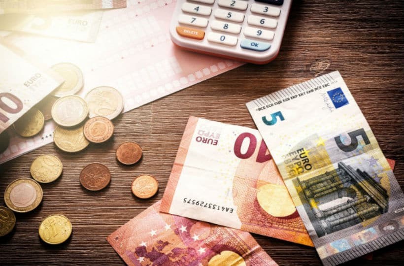 Μείωση εισοδημάτων νοικοκυριών κατά 3,3 δις ευρώ σύμφωνα με την ΕΛΣΤΑΤ